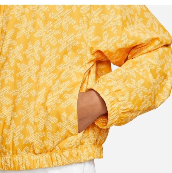 Nike Sportswear Windbreaker Jacket Women Sz XL Yellow Floral Full Zip Loose Fit - Picture 12 of 13